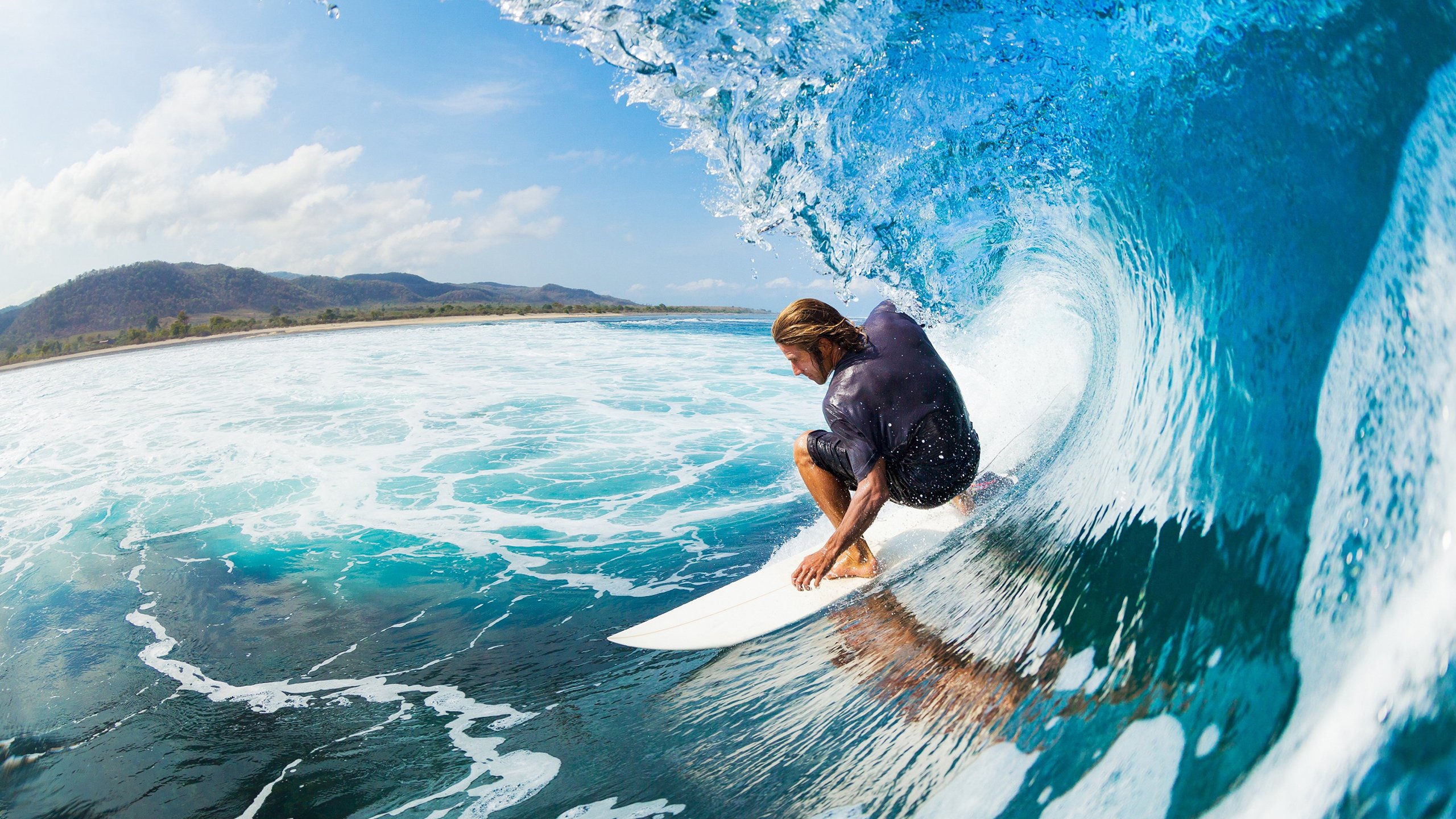 球队在比赛中体现出强烈的团队防守意识,球赛队伍