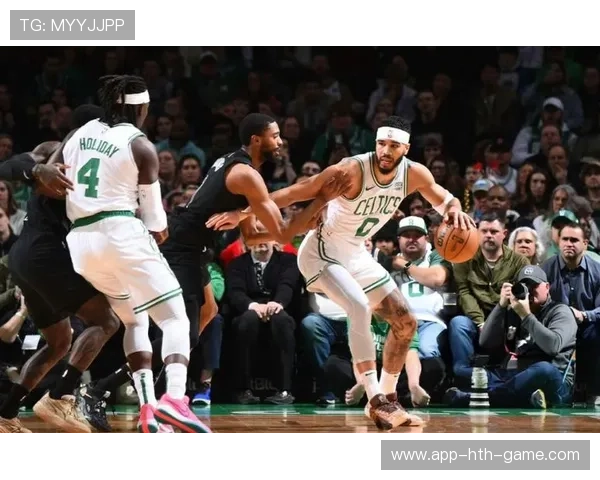 塔图姆强突上篮打进，波士顿硬解不手软