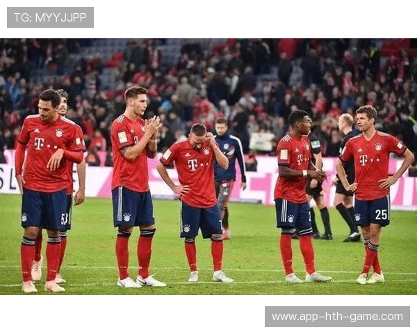 拜仁压倒性胜利，追赶德甲榜首地位，拜仁在德甲优势太大